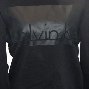 Black Calvin Klein pull over